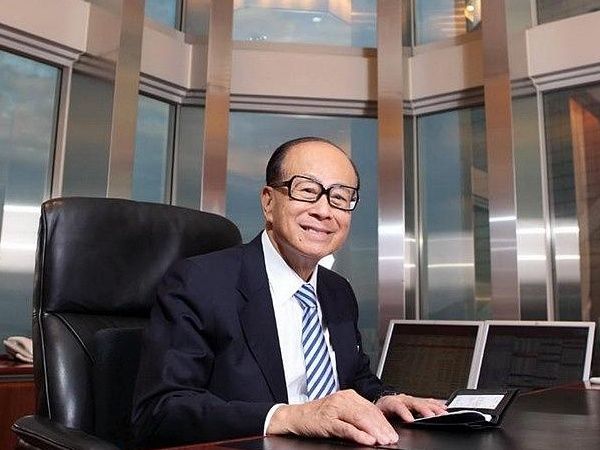 李嘉诚:未来十年做什么最赚钱?房产已落幕,下