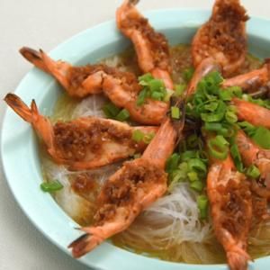 教你做蒜蓉粉丝开边虾,看着就让人流口水,一口