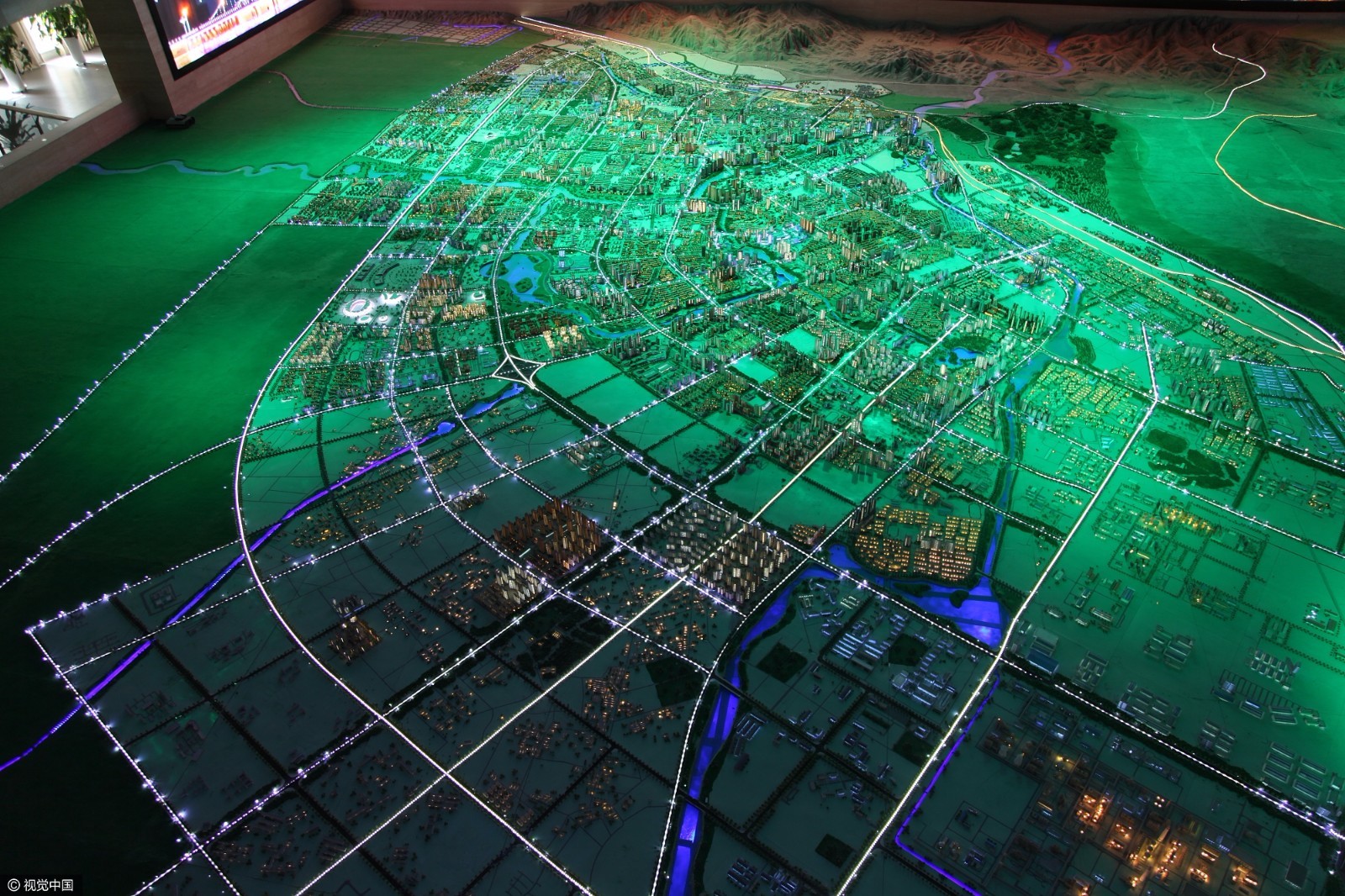 裸眼3d看城市全景 高科技数字沙盘亮相新疆