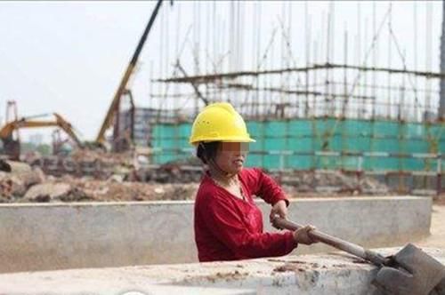 9岁孩子不想读书,妈妈机智教育,回家后孩子哭