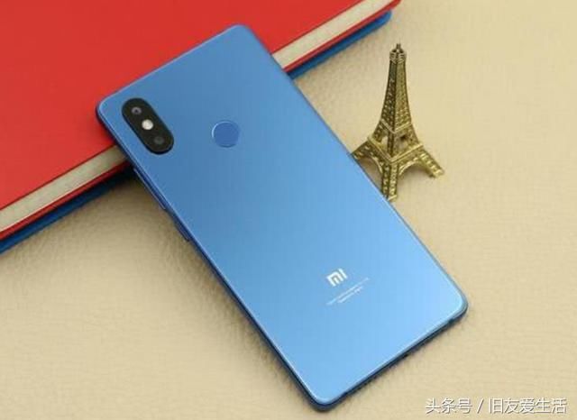 荣耀V10PK小米8SE,价格只差一百元,哪款更胜