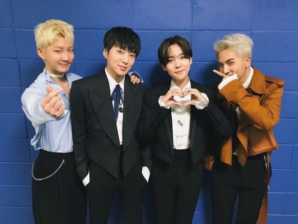 IU迷弟+1!WINNER众人一起鼓掌 却只有他激动