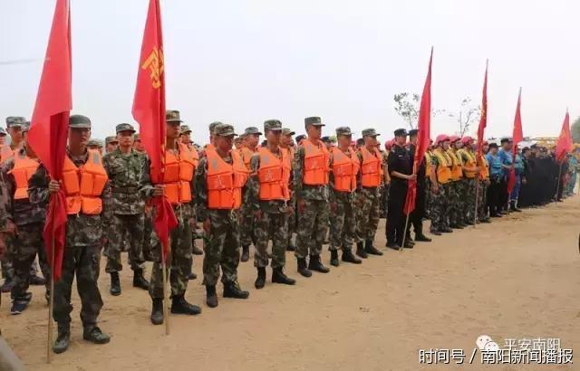 南阳市开展2017军地联合防汛抢险演练