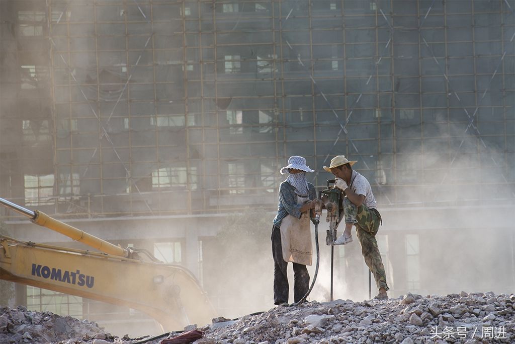 高粉尘环境中做工的夫妻,每天靠吃大量猪血清