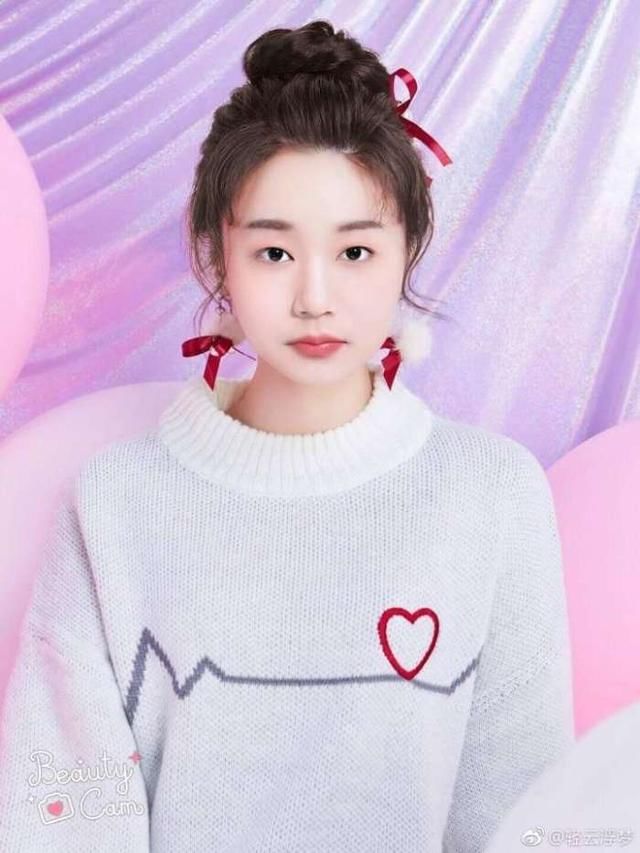 韦神4AM战队澳洲签证证件照 网友补刀神PS变