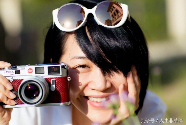 48岁许晴全家照,父母背景显赫为人低调,历任男