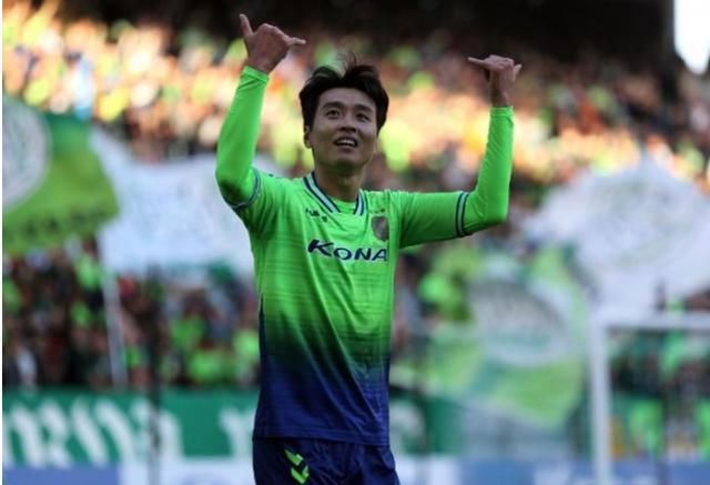 和李玮峰打架,帮中国队夺冠,他堪称中国足球