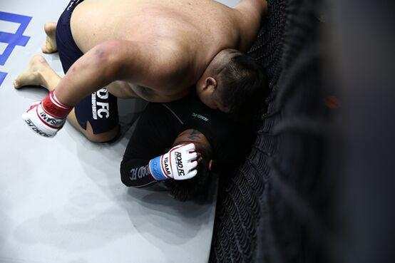 中国"功夫熊猫"road 47再次ko手下败将韩国悍将金在勋!-北京时间