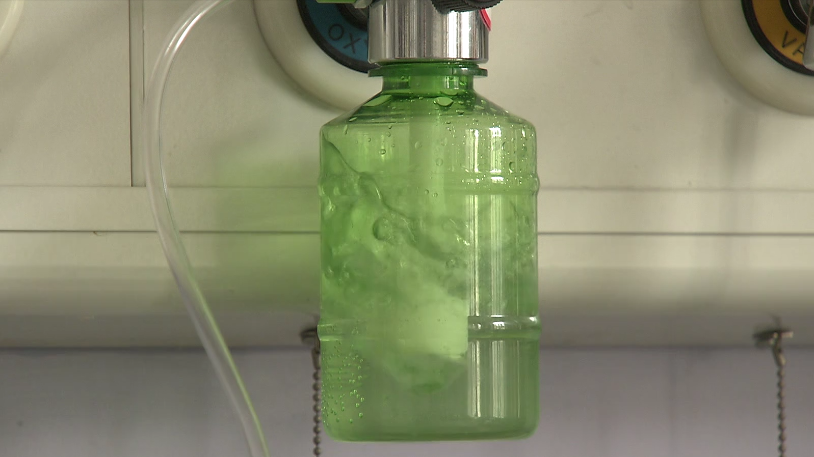 吸氧过量小心中毒 家用制氧机使用需谨慎