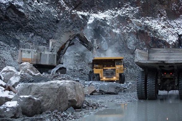 俄罗斯钻石矿发生透水事故 17名矿工下落不明