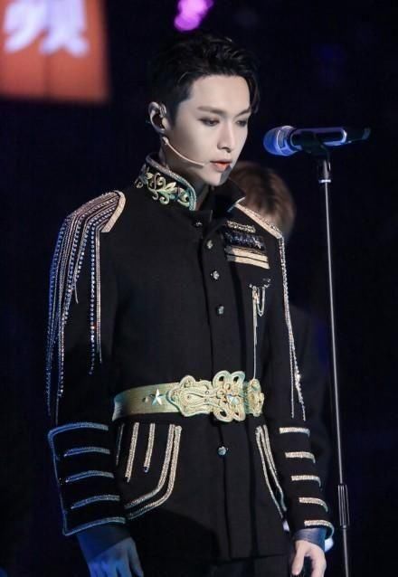 湖南卫视跨年收视率超浙江卫视十倍!花五百万