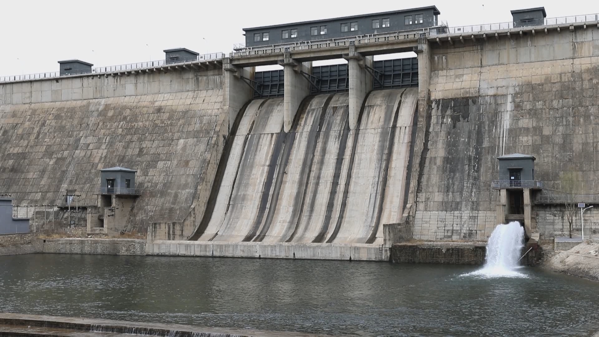补水400万立方米 遥桥峪水库小流量向密云水库生态补水 补水400万立方米 遥桥峪水库小流量向密云水库生态补水