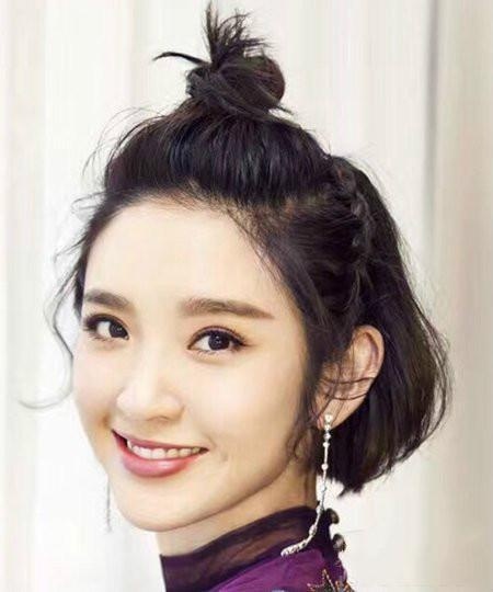 女星扮嫩梳冲天炮,赵丽颖宛如17,最后一个比她还嫩!