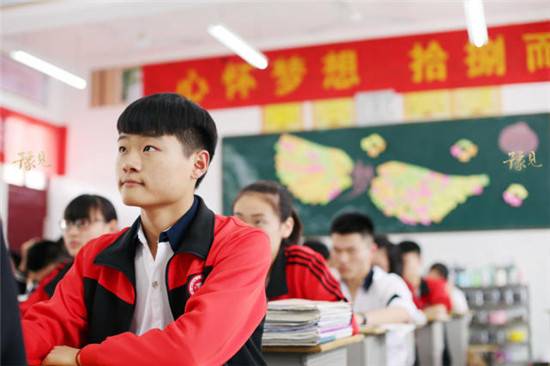 倒计时3天!实拍2018河南考生备考 报名人数近