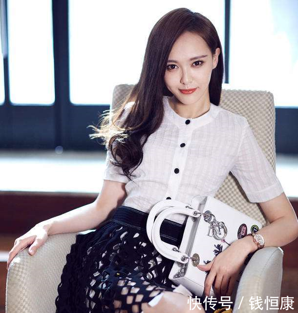 唐嫣被小朋友叫阿姨,却微笑回复我是小姐姐,网