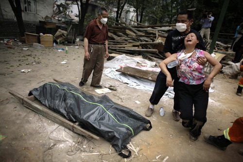 流泪回顾:5.12汶川地震照片,悼念那些在地震中