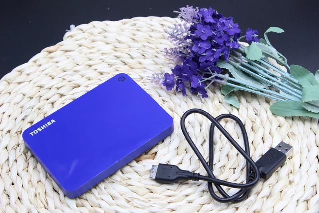 数据安全我最行--东芝CANVIO ADVANCE V9