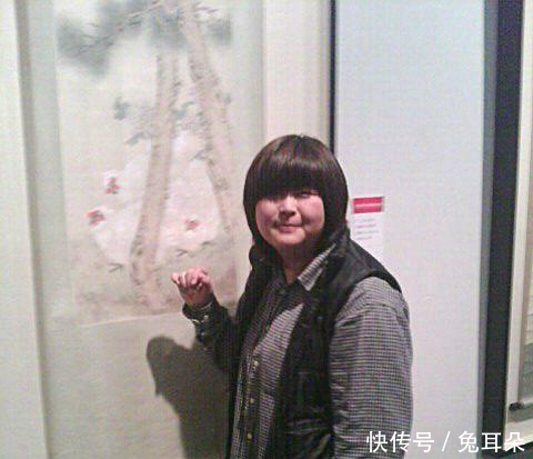 14岁恐龙妹倒追帅气学长,减肥化妆加倒贴1年到