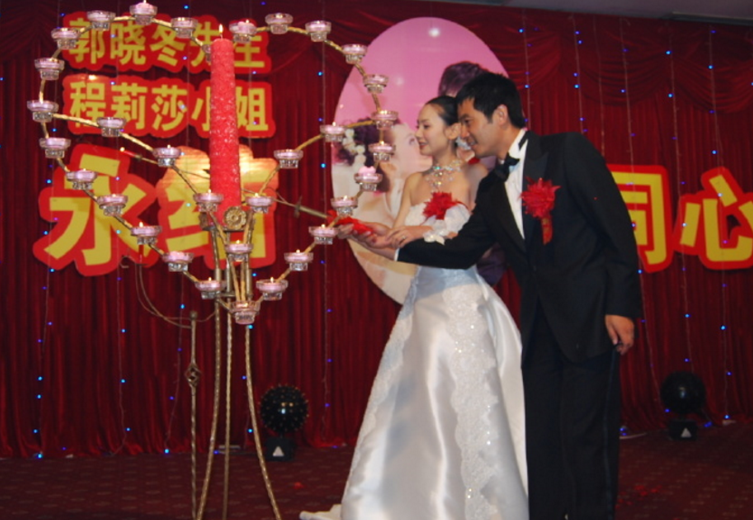 程莉莎说花男人钱才能感觉被爱 老公郭晓冬的