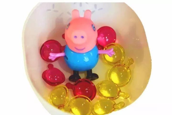 换季头发像杂草?护发神器不能少!