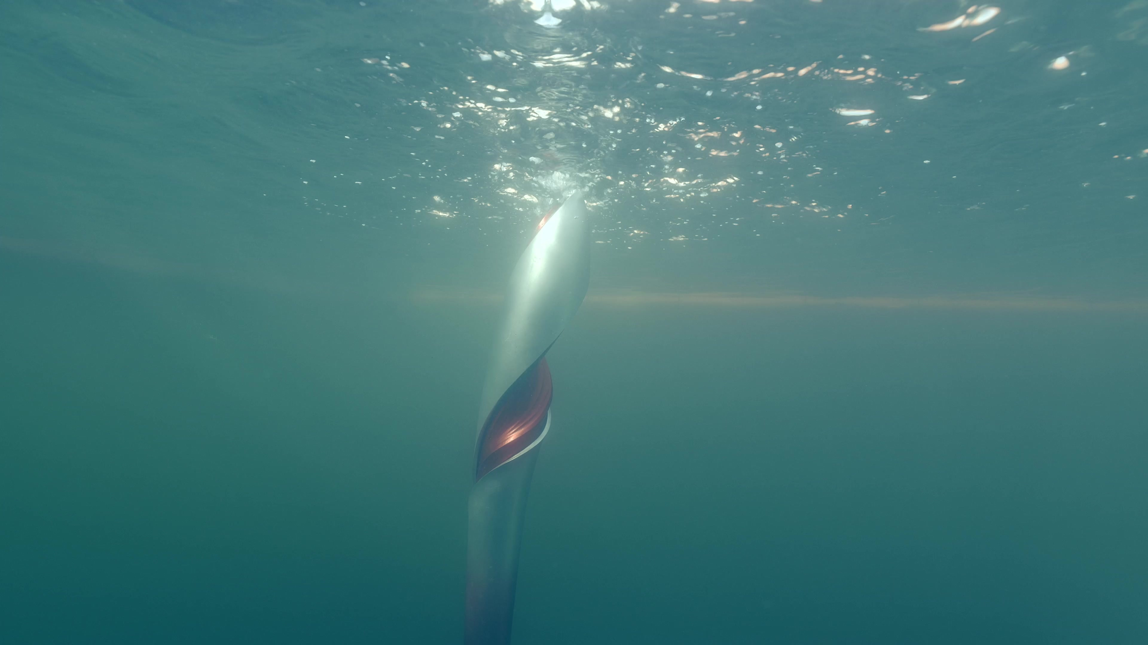 奥运史上首次 机器人水下传递冬奥火炬