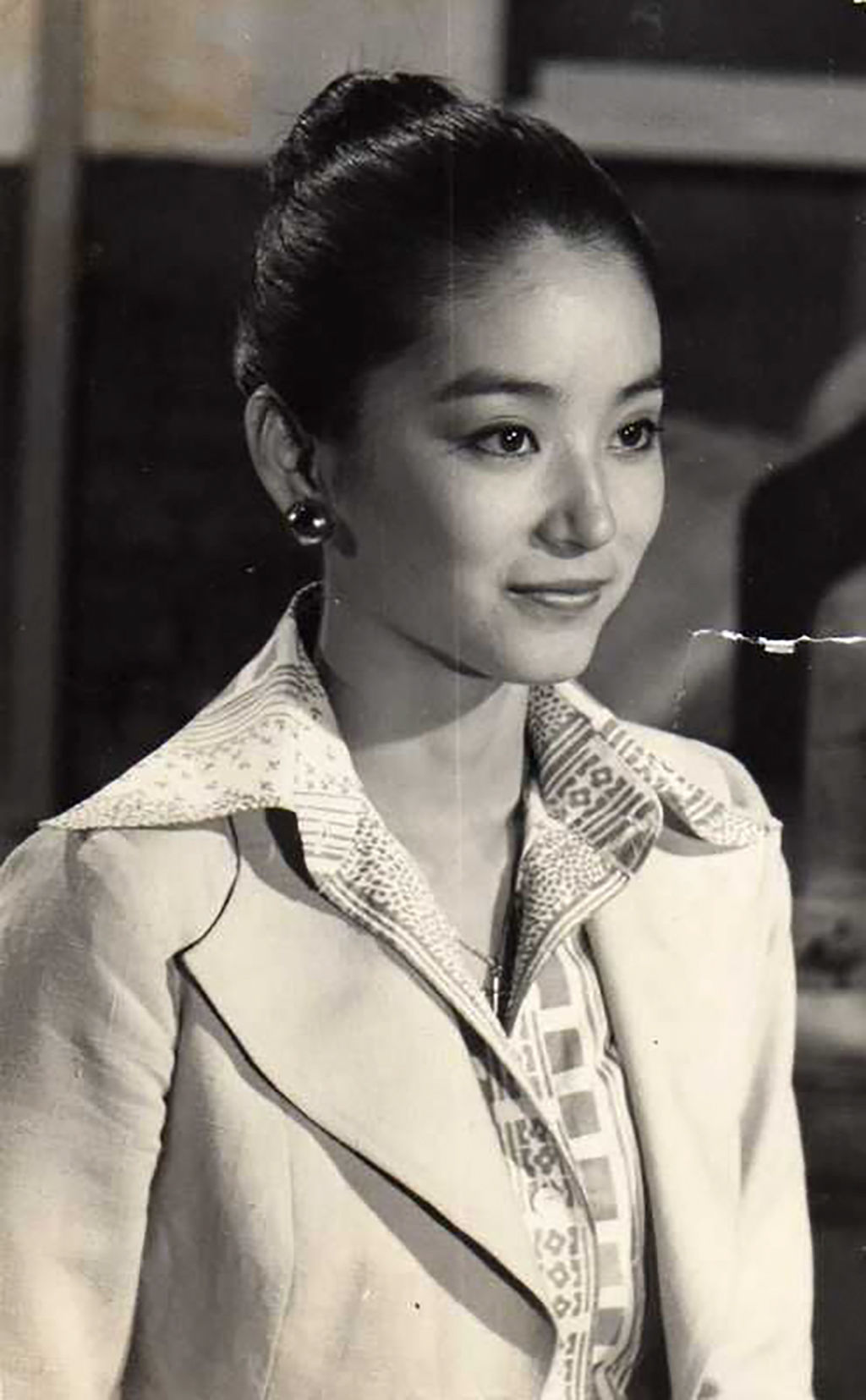 林青霞和秦汉相恋18年却没有结婚,和另一个男