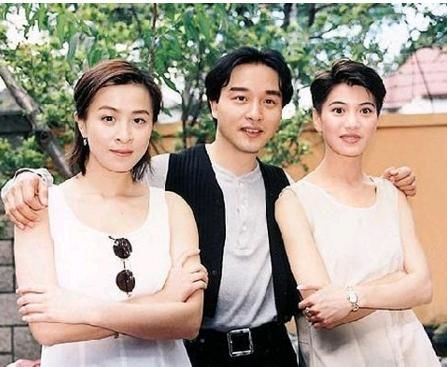 袁咏仪接儿子放学,被吐槽不化妆显老,看过她年