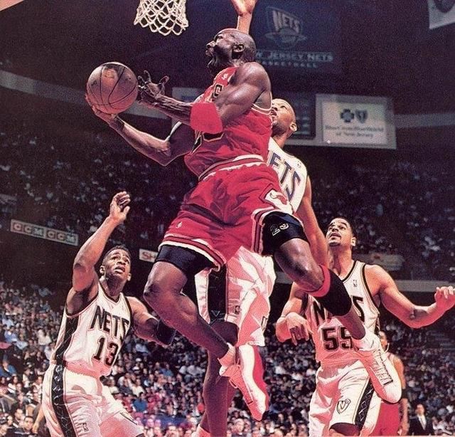 身体素质对打篮球有多重要?库里和欧文都被轻