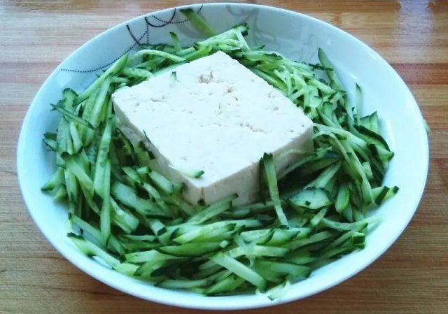 黄瓜一部位吃了远离大病!看你吃对了吗? 黄瓜一部位吃了远离大病!看你吃对了吗?