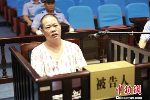 男子怀疑妻子出轨要求离婚 协商未果持刀将其杀死