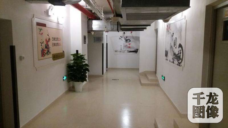 北京东铁匠营地下空间“变身”便民仓储间 北京东铁匠营地下空间“变身”便民仓储间