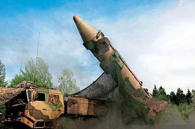 中国为何不怕美国?多款杀手锏武器就位,美国坦言:这一款最忌惮