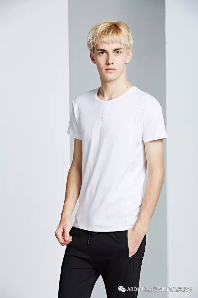 夏季ABONI时尚潮流T恤装扮 带你完美展现夏日