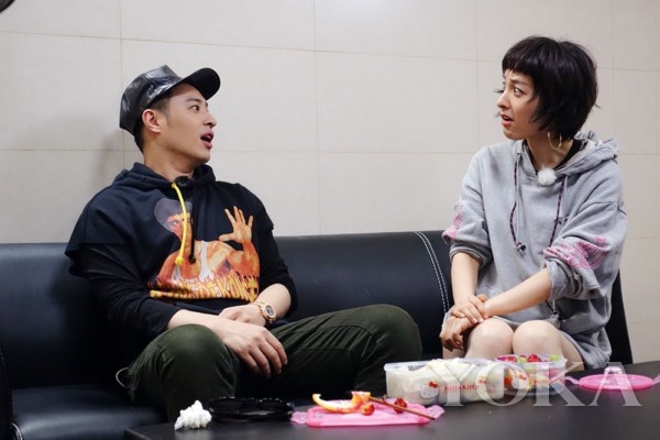 吴昕为探班潘玮柏 展才艺堪称满分贤内助