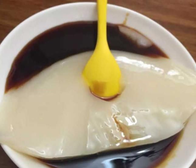 四川成都春熙路附近的美食小吃一条街,旅游的