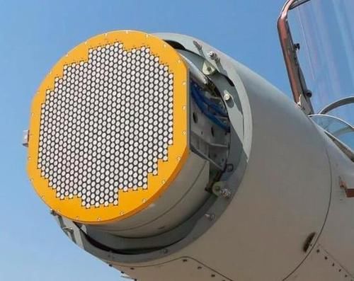中国又有黑科技:预警机雷达无需顶盘子可贴在机身上