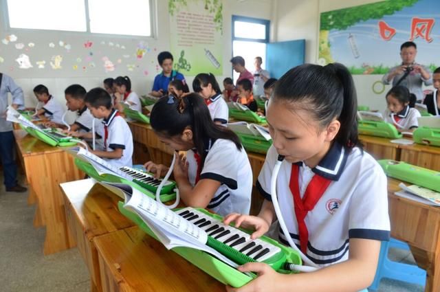 教师工资改革新动向:这两类教师,将拿不到绩效