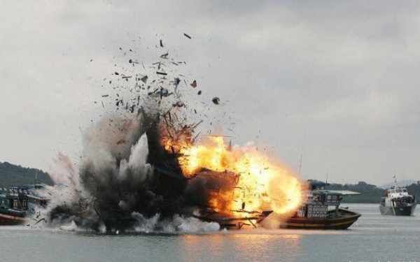 中国南海再传炮声 此国击沉300艘渔船多国抗议