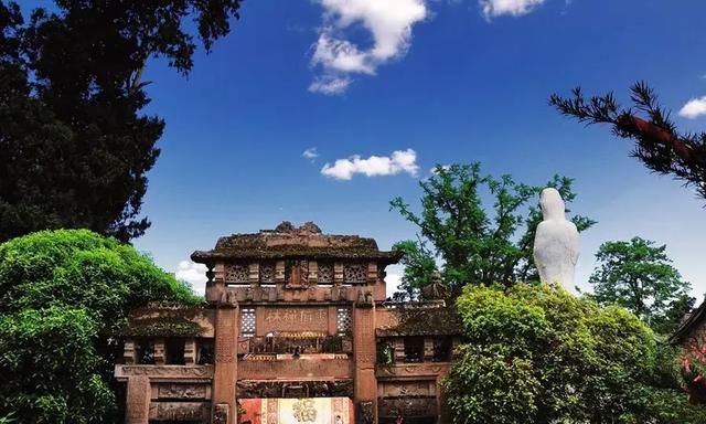 是中江有名的历史古镇,这里有保存完好的蜀王宫,帝主庙,朝龙寺等历史