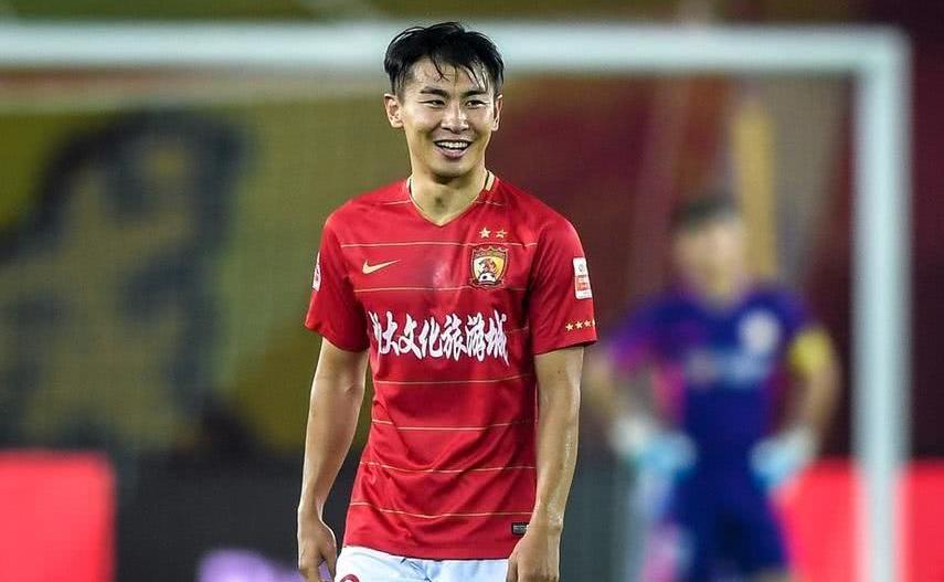 中超最新积分形势:上港恒大争冠悬念重启,亚冠