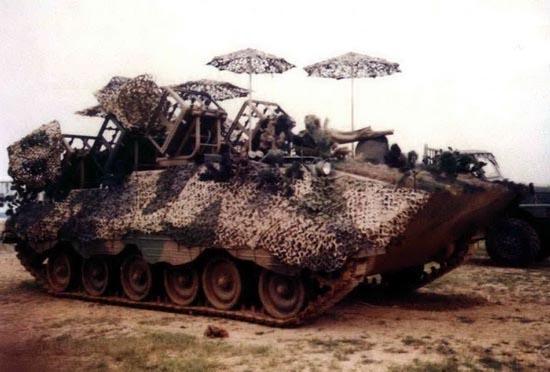 中国布雷车一次齐射216枚火箭弹 布雷超1000枚 中国布雷车一次齐射216枚火箭弹 布雷超1000枚