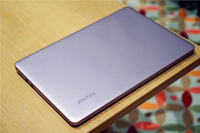 魅力粉紫,一见倾心荣耀MagicBook星云紫图赏