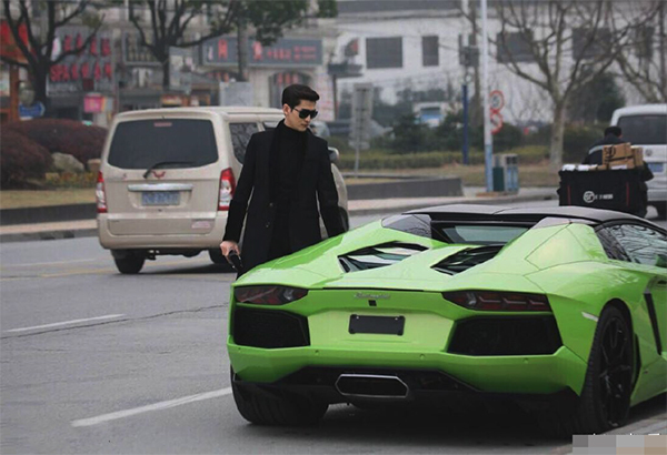 张翰《战狼2》路人转粉 看看"大龄"鲜肉钟爱哪些座驾