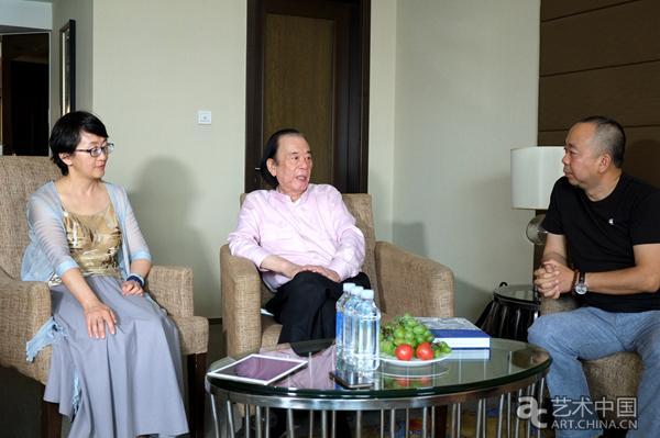 《天堂鸟:丁绍光艺术范式》新书发布会在京举行 《天堂鸟:丁绍光艺术范式》新书发布会在京举行