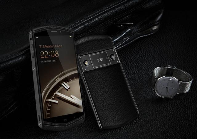 象征着希望扮演手机领域的探索者和先行者,做最懂精英阶层的手机鬃 