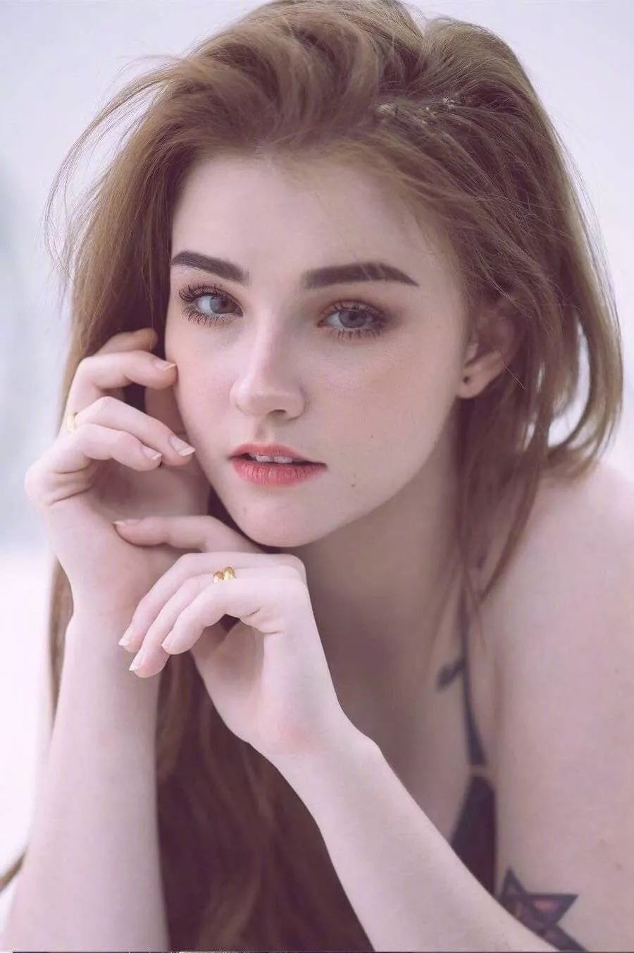 jessie本人是泰国和爱尔兰混血你敢相信这是一个19岁的妹子?