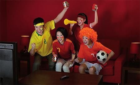 28岁小伙熬夜看球猝死,医生:太可惜,抓住猝死前