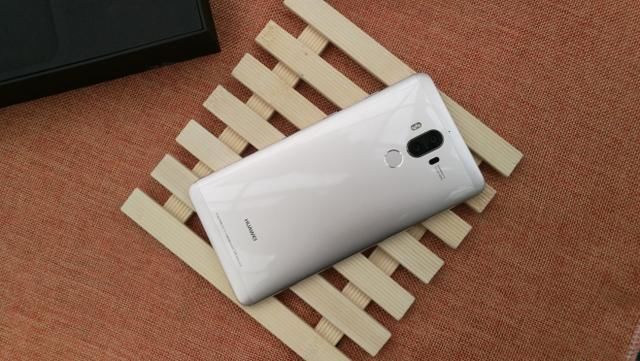 华为降价幅度最大的一部旗舰手机,如今只要28