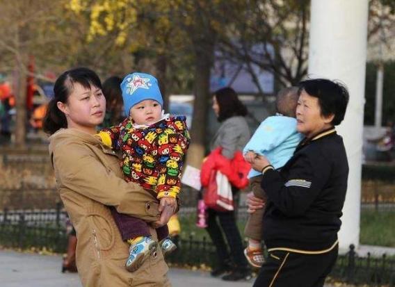 2018年计划生育新规定生三胎不罚款!看看你是