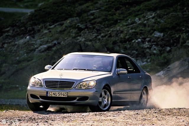 品质的传承 历数十代奔驰S级发展历程